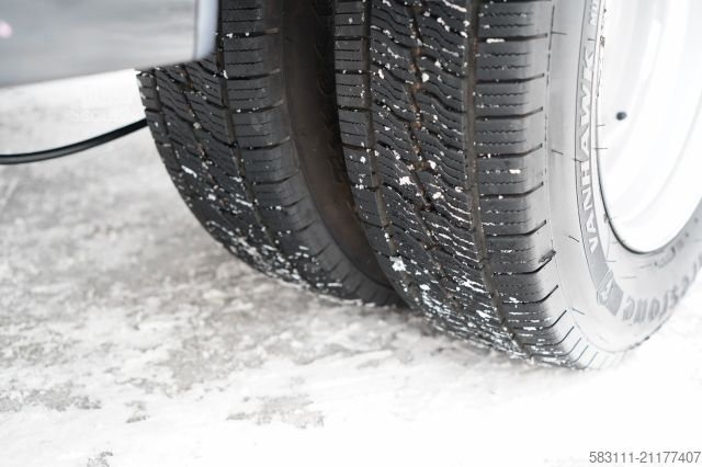 Fourgon benne basculante IVECO DAILY 35-160 / WYWROTKA / BRYGADÓWKA - 6 MIEJSC