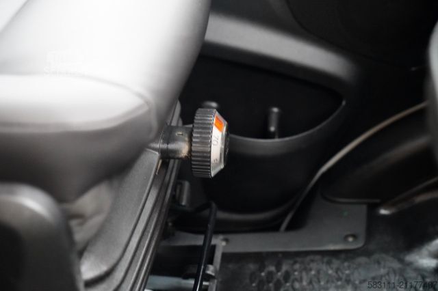 Fourgon benne basculante IVECO DAILY 35-160 / WYWROTKA / BRYGADÓWKA - 6 MIEJSC