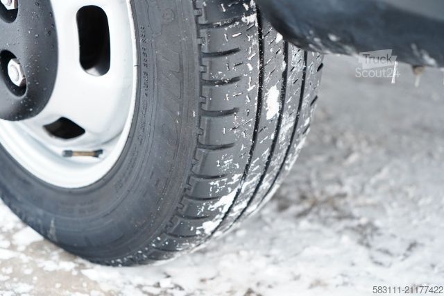 Fourgon isotherme frigorifique IVECO DAILY 35-140 / KONTENER 4,2 M  / BLI?NIAK   DMC: