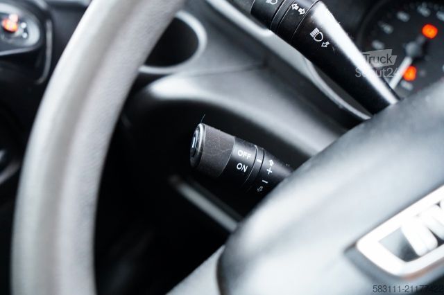 Fourgon isotherme frigorifique IVECO DAILY 35-140 / KONTENER 4,2 M  / BLI?NIAK   DMC: