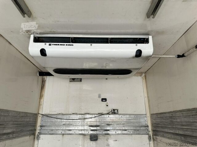 Prevoz v hladilniku/zamrznjenem stanju Volvo FL 240 14T - 4x2 - FRIGO THERMOKING SPECTRUM T-...