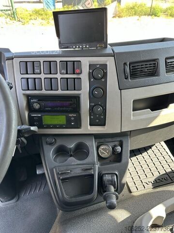 Prevoz v hladilniku/zamrznjenem stanju Volvo FL 240 14T - 4x2 - FRIGO THERMOKING SPECTRUM T-...