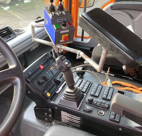 Унімог Unimog U 527 4x4 U 527 4x4, Kommunalhydraulik, Schmidt Mähgerät, Frontzapfwelle, Mähtür