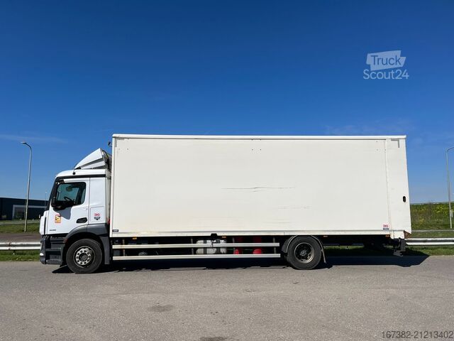 Suitcase MercedesBenz Antos 1836 4x2 Closed Box, double floor