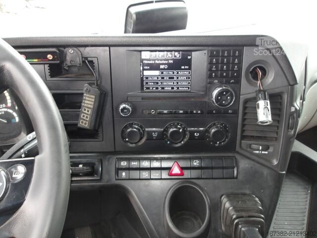 Suitcase MercedesBenz Antos 1836 4x2 Closed Box, double floor