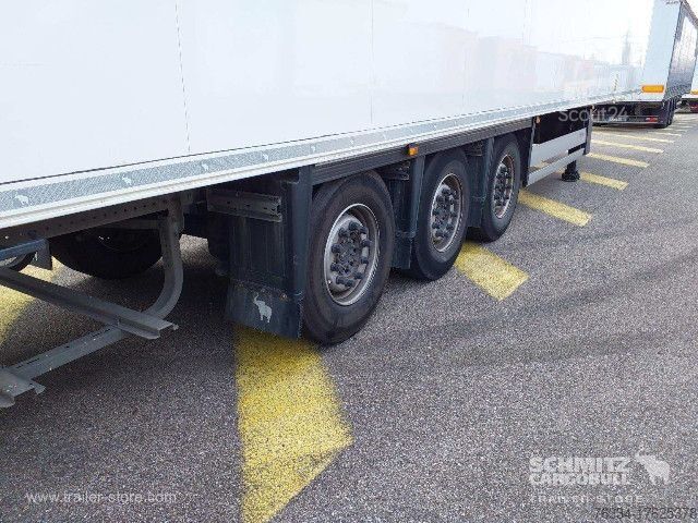 Koeloplegger Schmitz Cargobull Semitrailer Reefer Standard