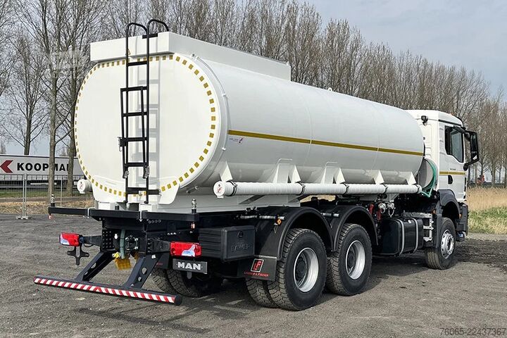 Camião-cisterna MAN TGS 33.400 BB CH Water Tank Truck (8 units)