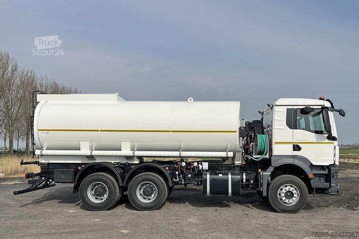 Camião-cisterna MAN TGS 33.400 BB CH Water Tank Truck (8 units)