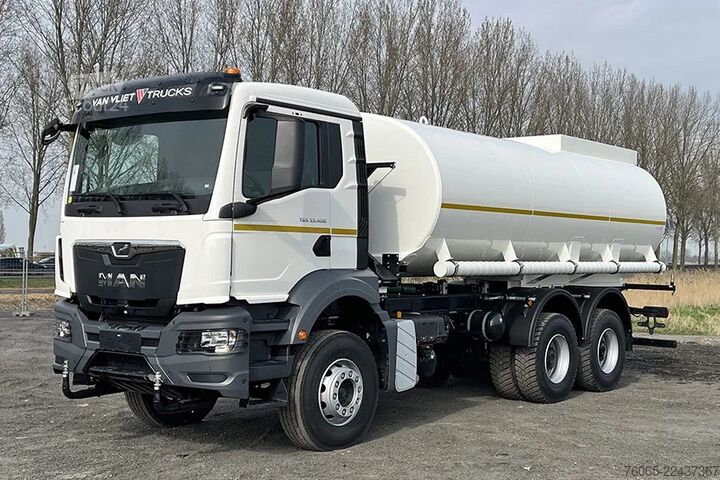 Camião-cisterna MAN TGS 33.400 BB CH Water Tank Truck (8 units)