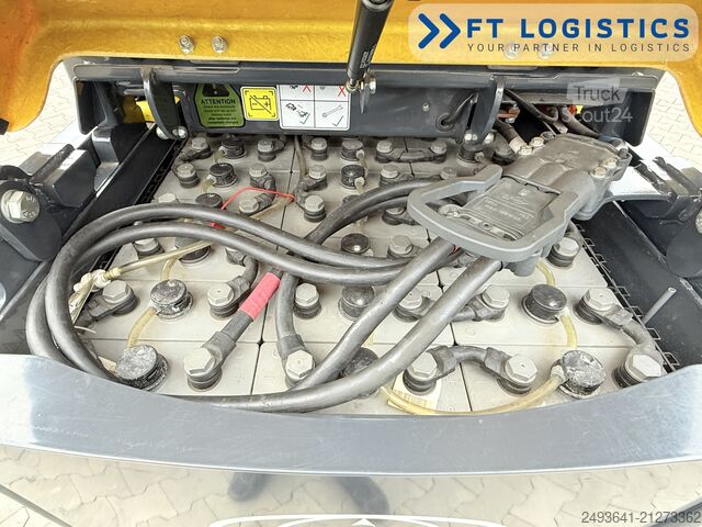 високоповдигач за тесни коридори Combilift AISLE MASTER 15E TRIPLEX 5250 FREE-LIFT