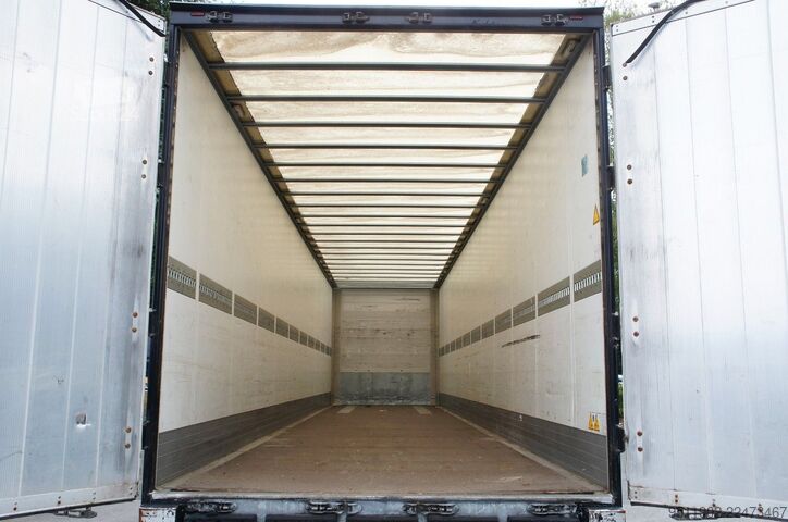 Naczepa skrzyniowa SCHMITZ CARGOBULL SCB*S2 Kasten Disk Brakes 2 achsen Portaltüren