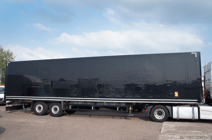 Naczepa skrzyniowa SCHMITZ CARGOBULL SCB*S2 Kasten Disk Brakes 2 achsen Portaltüren