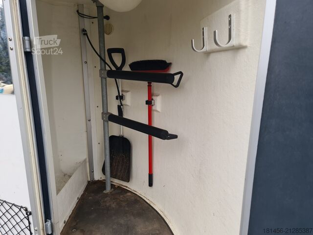 Horse trailer Böckmann DUO R 2 Pferde Sattelkammer gebraucht