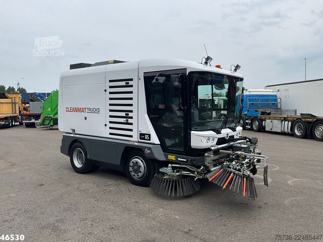 Barredora de calzadas Ravo 540 Euro 6 with 3-rd brush