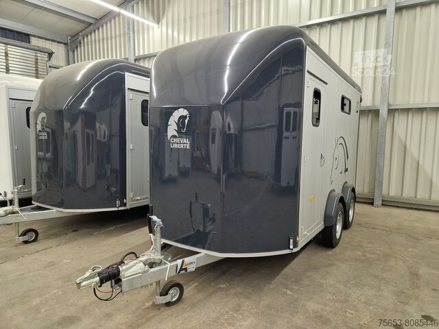 Hestetrailer Cheval Liberté Maxi 3 Heckflügeltüren 3500kg verfügbar Lager Neu