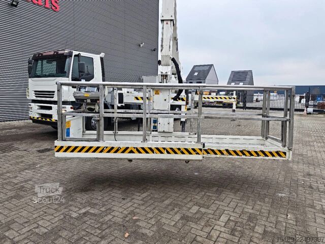  Iveco Stralis 360S35 6x2 Bronto Skylift S52XDT