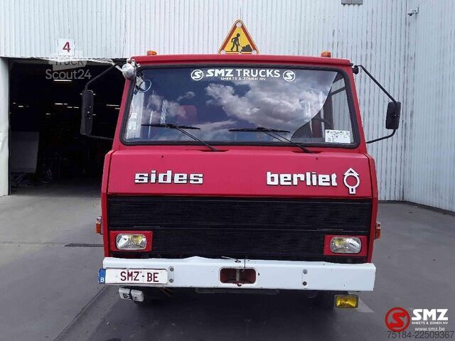 Camión de bomberos Berliet 