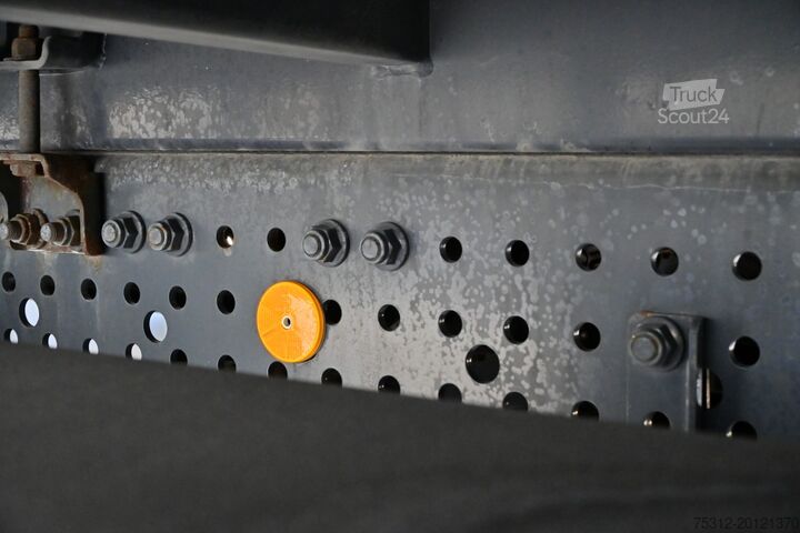 Samochód ciężarowy z plandeką typu platforma Mercedes-Benz Actros 1843 E6 Retarder LBW 2,76m Alu Reifen60%