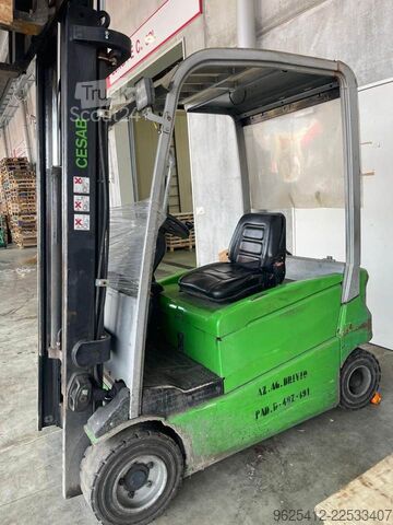 رافعة شوكية بأربع عجلات CESAB B420 AC