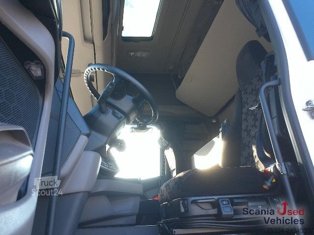 Standarta vilcējs Scania R 460 A4x2NA