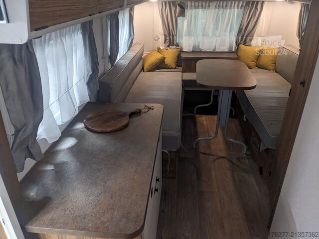 Potovalna prikolica Eriba Touring 620