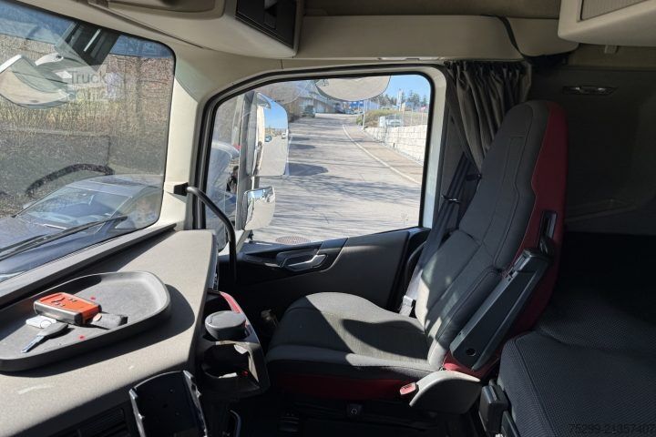 Kamion za specijalne namene Volvo FH-500 6x2*4 BDF + Kühlbox / Swiss-Vehicle