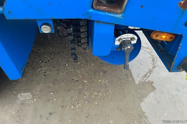 Zema kravnes piekabe Meusburger MTA-3-36 Tieflader / Swiss-Vehicle