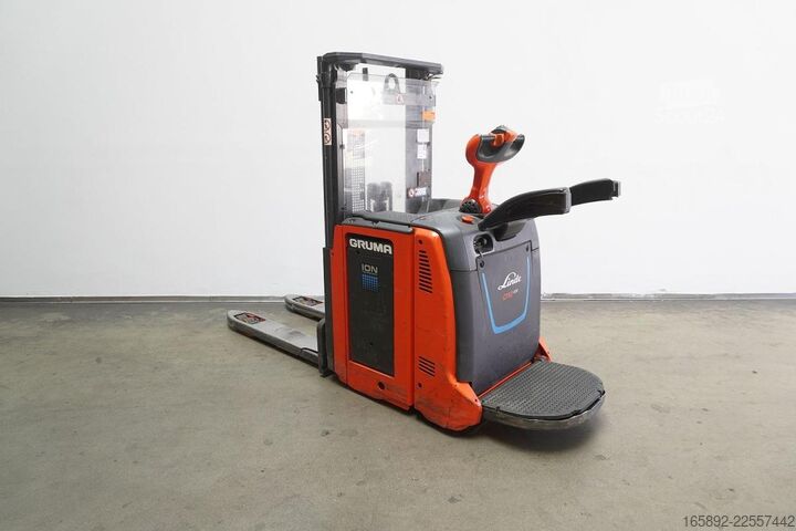 Handmatige stapelaar Linde D 12 AP ION 133
