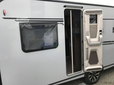 Rulotă Knaus Südwind 450 FU Black Selection Modell 26 1700kg