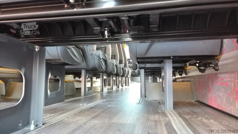 حافلة صغيرة MERCEDES-BENZ 515 Sprinter 22 Schlafsessel Vorlauffahrzeug