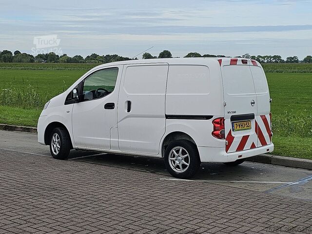 Carrinha de tejadilho alto NISSAN NV 200 Airco 2x Zijdeur NAP