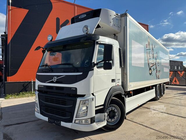 Transporte em frigorífico/congelador Volvo FM 330 6x2*4 Carrier Supra 1250 Mt / BOX L=9663 mm