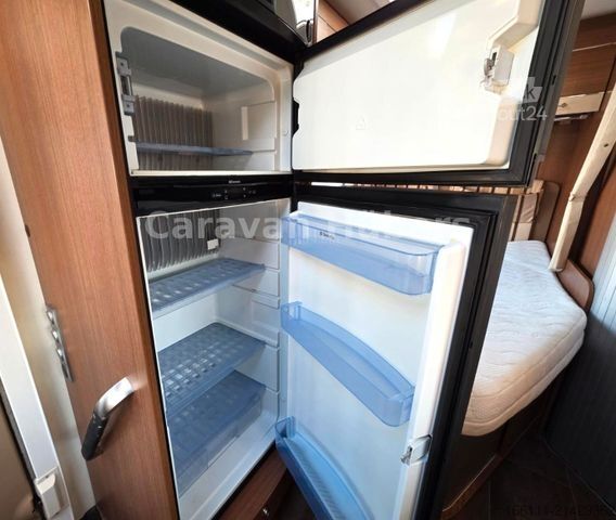 Autorulotă integrată BÜRSTNER Aviano I 709 - Einzel/Hubbett  -