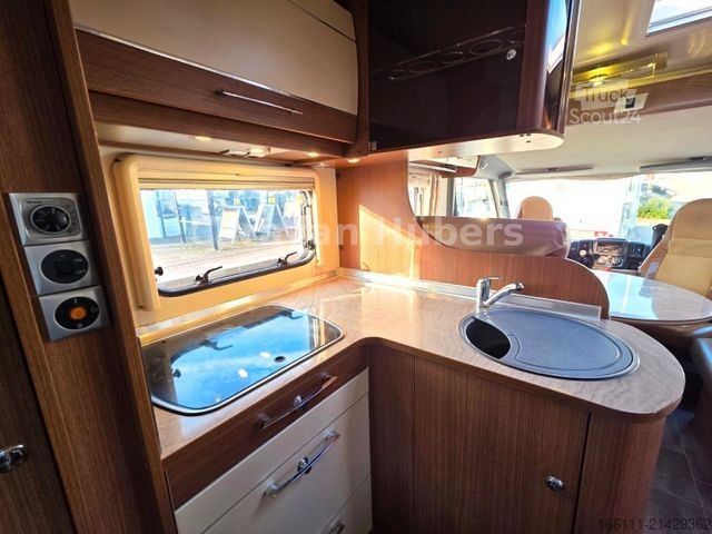 Autorulotă integrată BÜRSTNER Aviano I 709 - Einzel/Hubbett  -