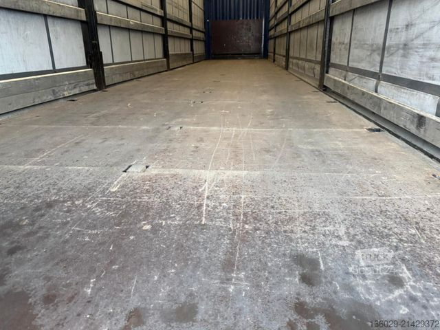 Semiremorcă deschisă cu prelată KRONE Planenauflieger mit Staplerhalterung