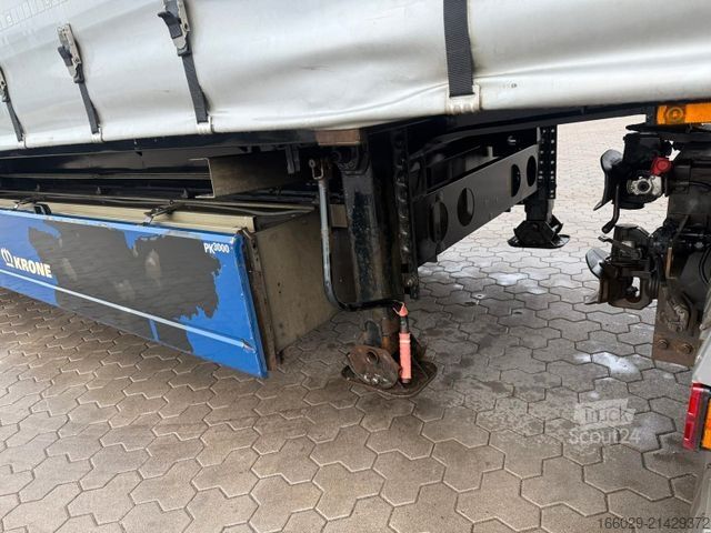 Semiremorcă deschisă cu prelată KRONE Planenauflieger mit Staplerhalterung