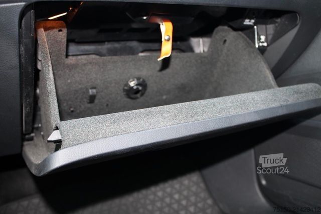 Kleinbus VOLKSWAGEN Passat Variant Trendline - Nr.: 575