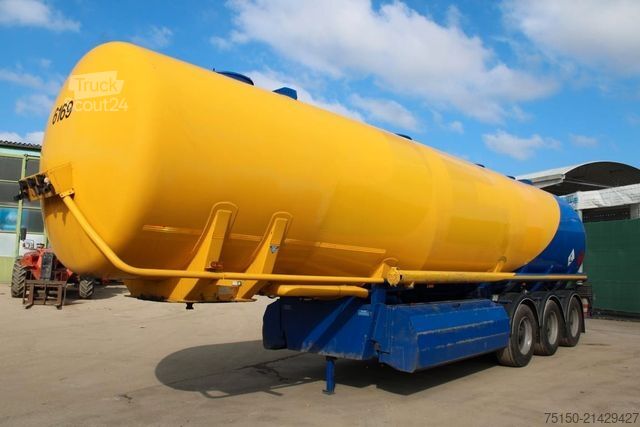 Semiremorcă cisternă  WILLIG Diesel/Benzin SELBSTAUSLÄUFER Nr.: 028