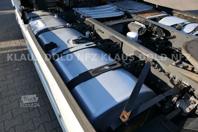 Cap tractor standard VOLVO FH 420 Globetrotter 2-Tank Kühlbox Euro 6