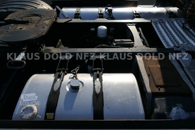 Cap tractor standard VOLVO FH 420 Globetrotter 2-Tank Kühlbox Euro 6