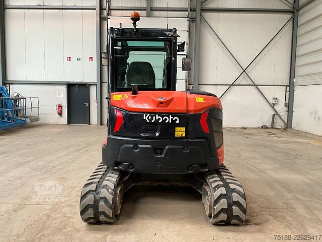 Mini-escavadora Kubota U 50-5