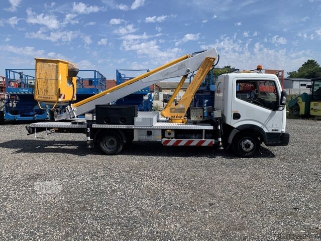 شاحنة صندوقية Nissan Cabstar Multitel 160 ALU DS - 16m