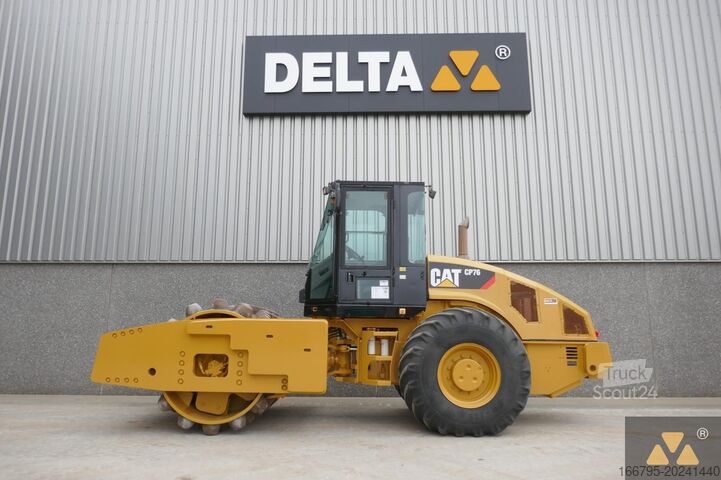 однобарабанный каток Caterpillar CP76