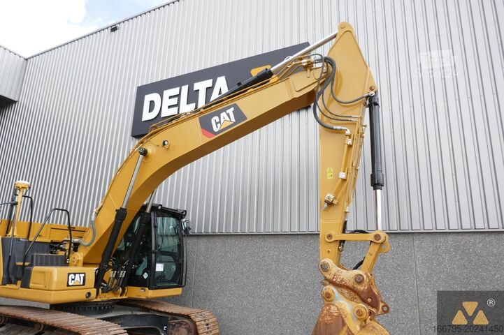 гусеничный экскаватор Caterpillar 320