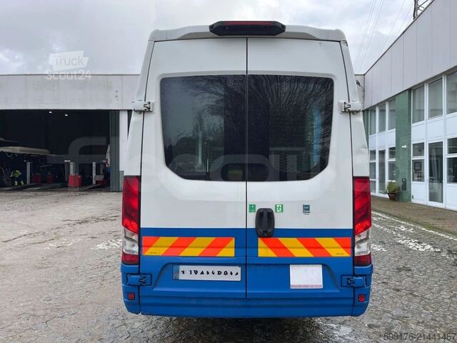 Trasporto persone IVECO Daily