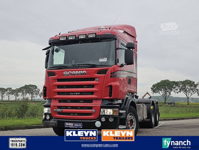 Chassis com cabina SCANIA R620 6x4