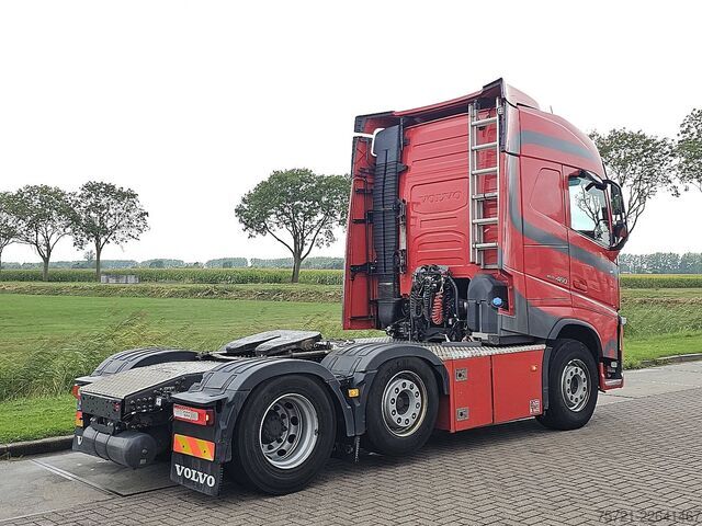 Padrão-SZM VOLVO FH 460 6X2 XENON SKIRTS