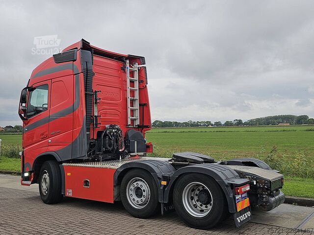 Padrão-SZM VOLVO FH 460 6X2 XENON SKIRTS