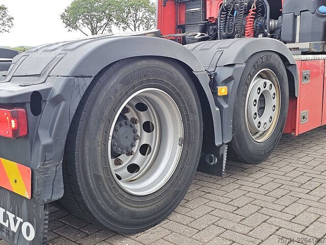Standard-SZM VOLVO FH 460 6X2 XENON SKIRTS