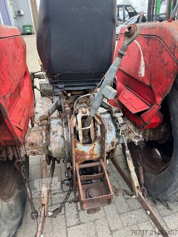 Tracteur classique Massey Ferguson 1458